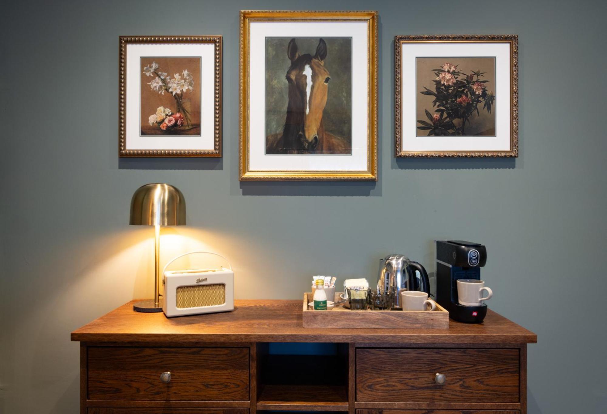 The Coat And Bear - A Heartwood Inn Newbury  Esterno foto