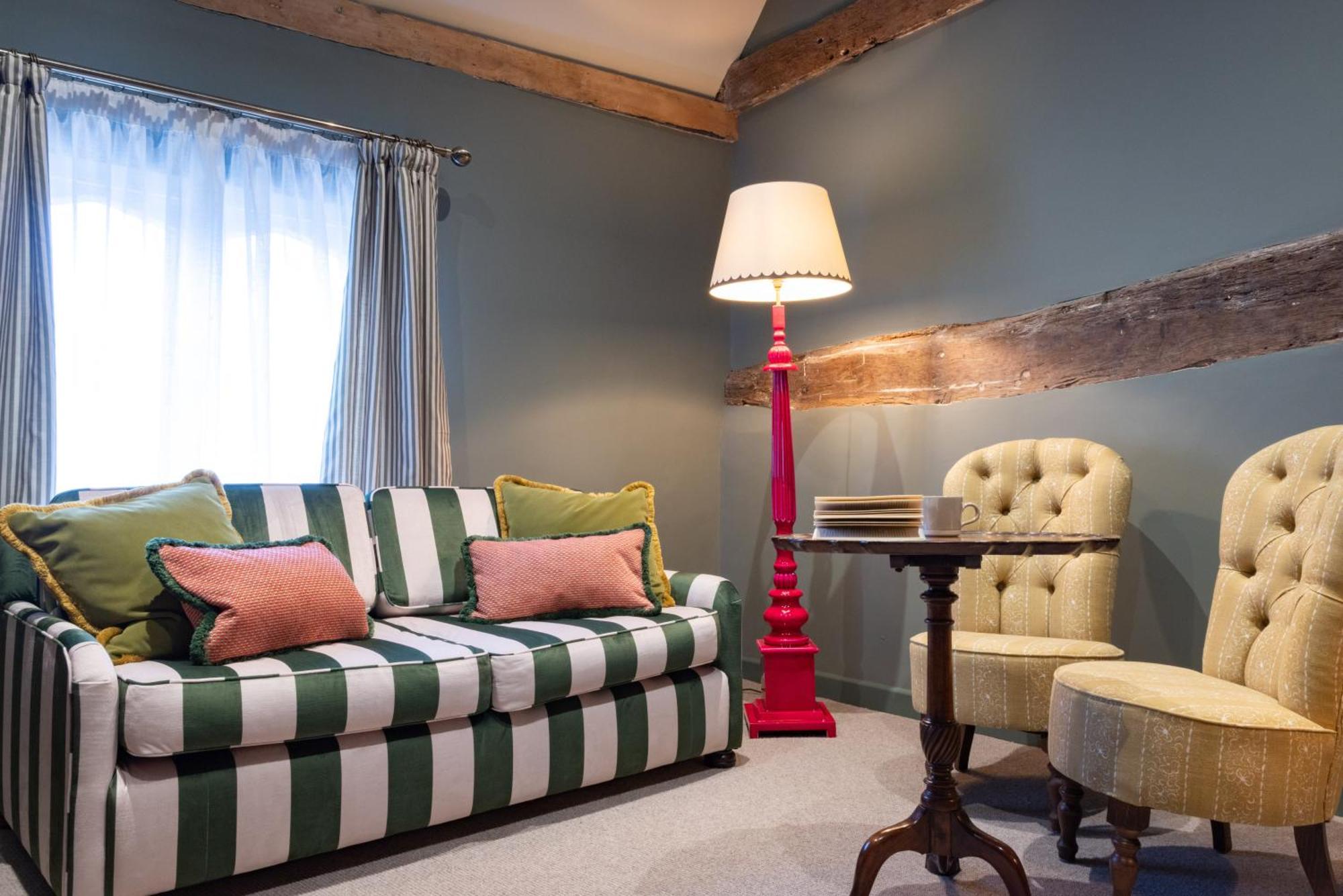 The Coat And Bear - A Heartwood Inn Newbury  Esterno foto