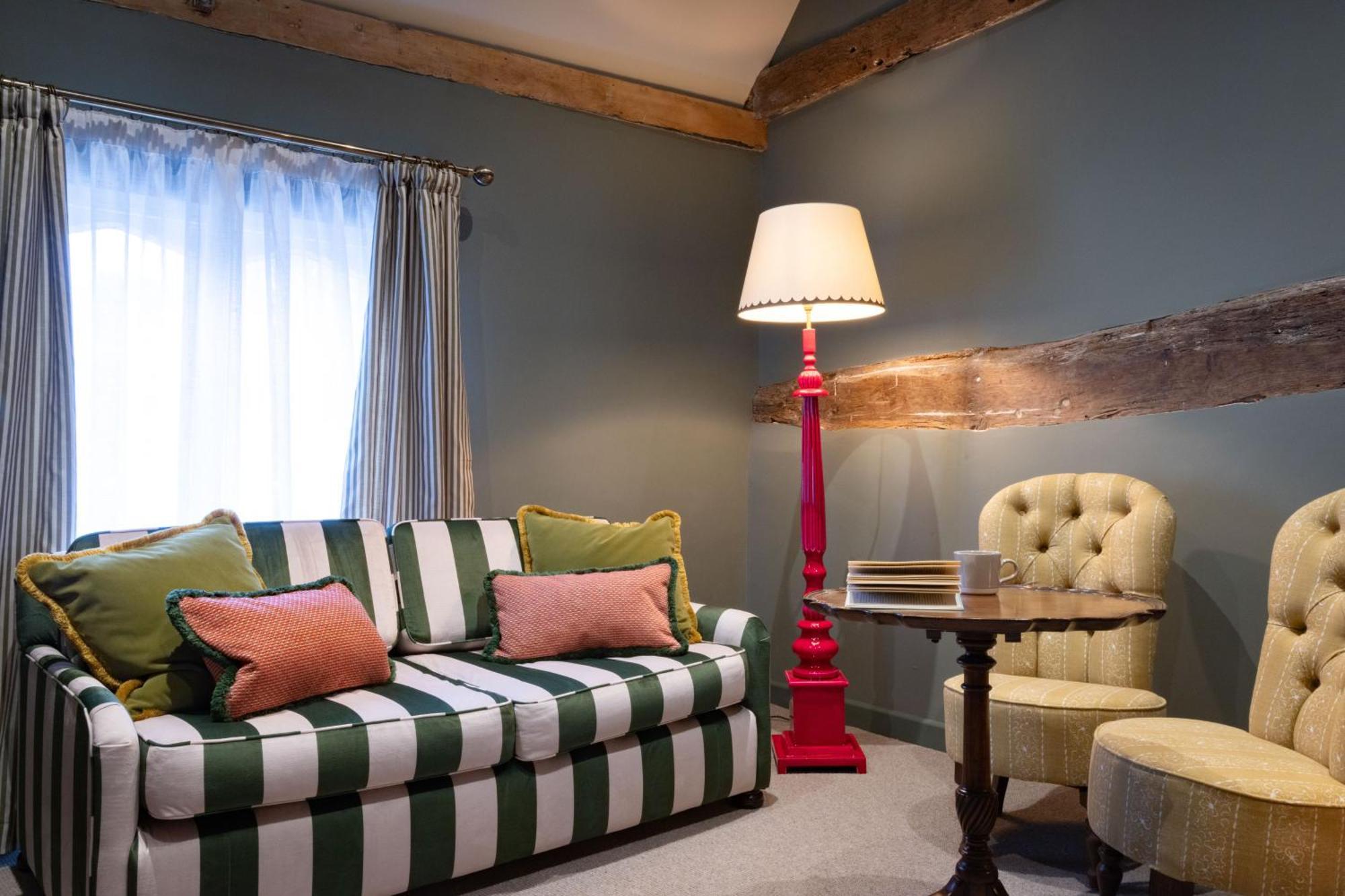 The Coat And Bear - A Heartwood Inn Newbury  Esterno foto