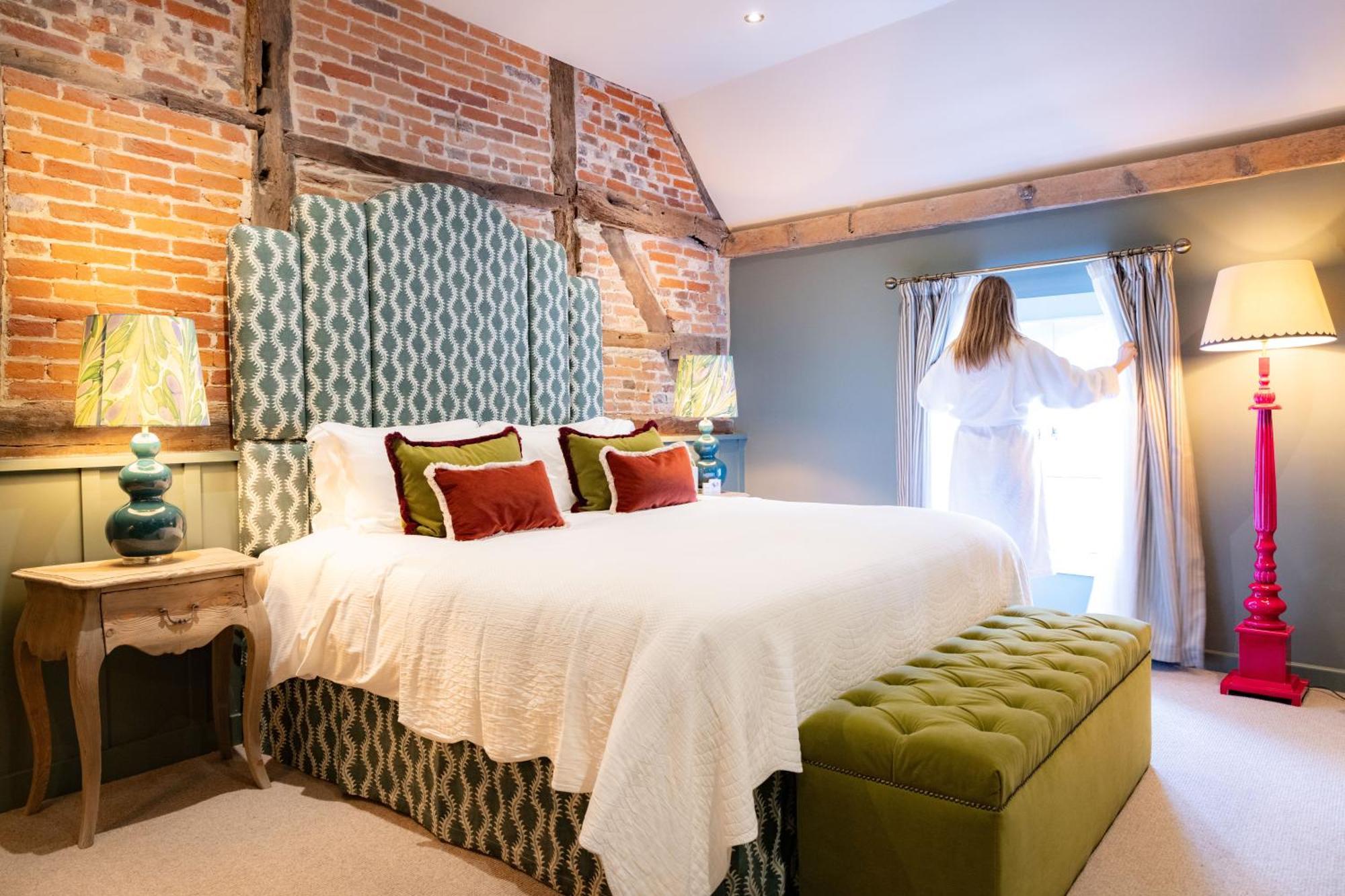 The Coat And Bear - A Heartwood Inn Newbury  Esterno foto