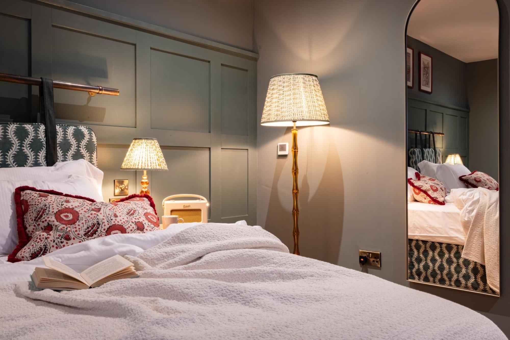 The Coat And Bear - A Heartwood Inn Newbury  Esterno foto
