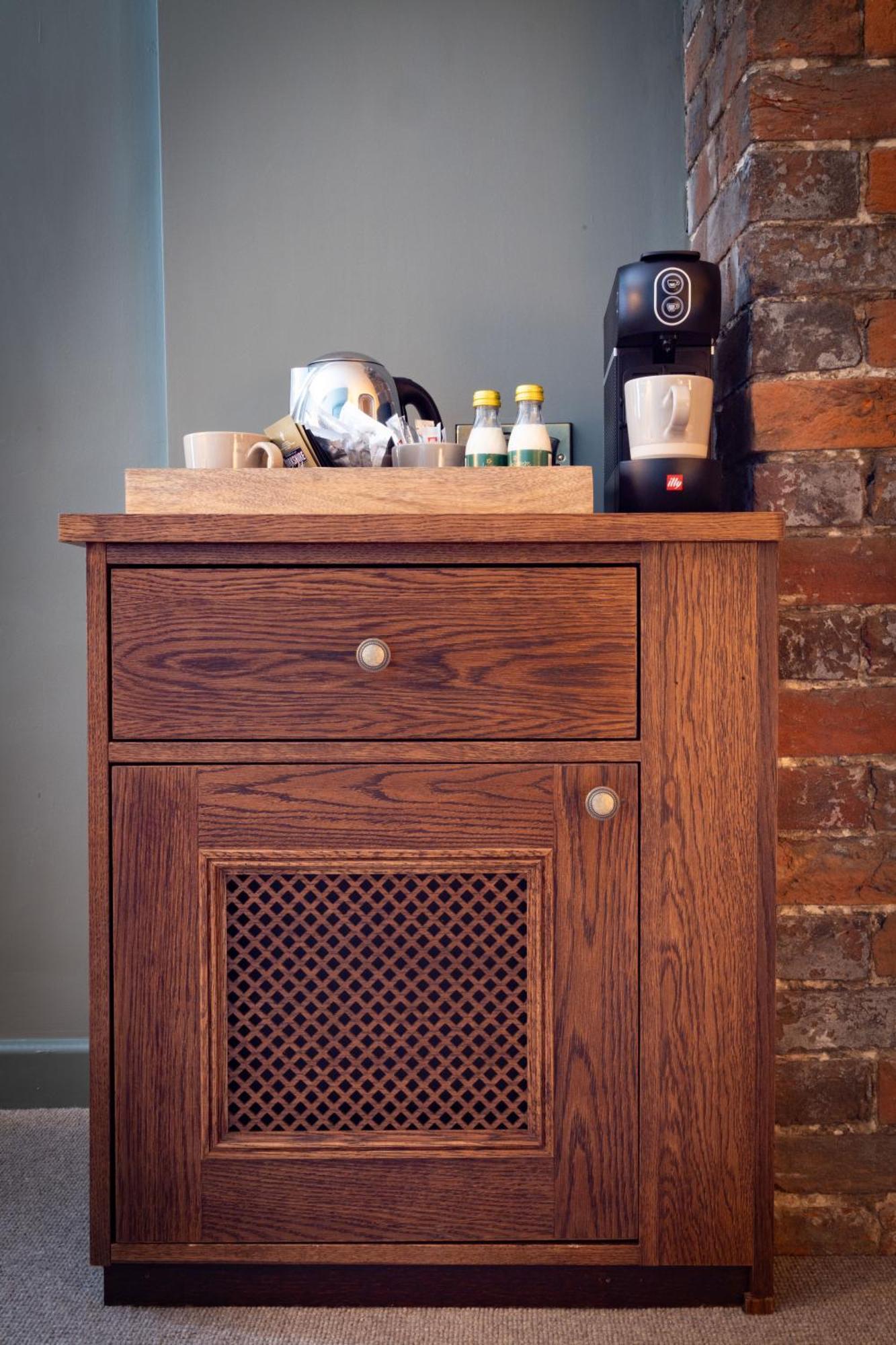 The Coat And Bear - A Heartwood Inn Newbury  Esterno foto